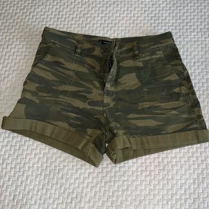 Lucky Brand camo shorts size 29